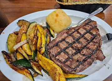 Crosswoods Restaurant & Sports Club