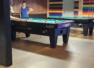 Crosswoods Restaurant & Sports Club