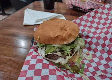 Crosswoods Restaurant & Sports Club