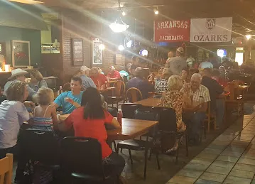 Crosswoods Restaurant & Sports Club