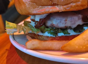 Harbor View Bar & Grill