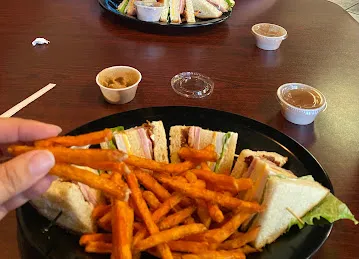 Primo's Grill & Deli